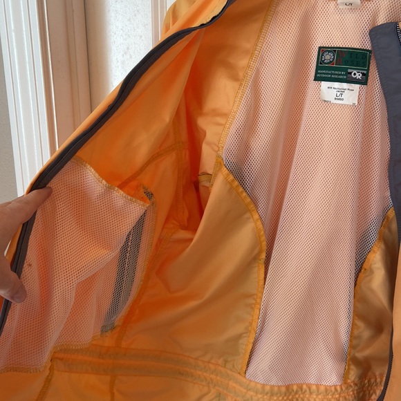 Vintage Outdoor Research Jacket ⭐️ - Picture 8 of 15